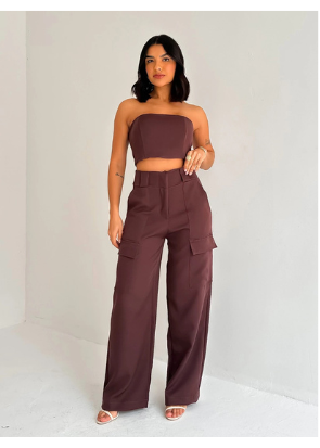 Conjunto Alfaiataria Calça Cargo com Bolso Lateral e Top sem Alça da Lunii Coleção Outono Inverno